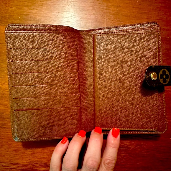 Louis Vuitton Wallet - Picture 6 of 14